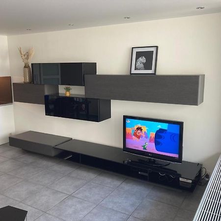 Studio Ascot Ostend Luaran gambar